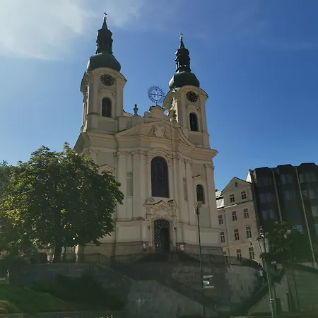 Ubytovani Ester - Utulny Byt V Lazenskem Centru Karlovych Varu Se Zahradkou Lejlighed *